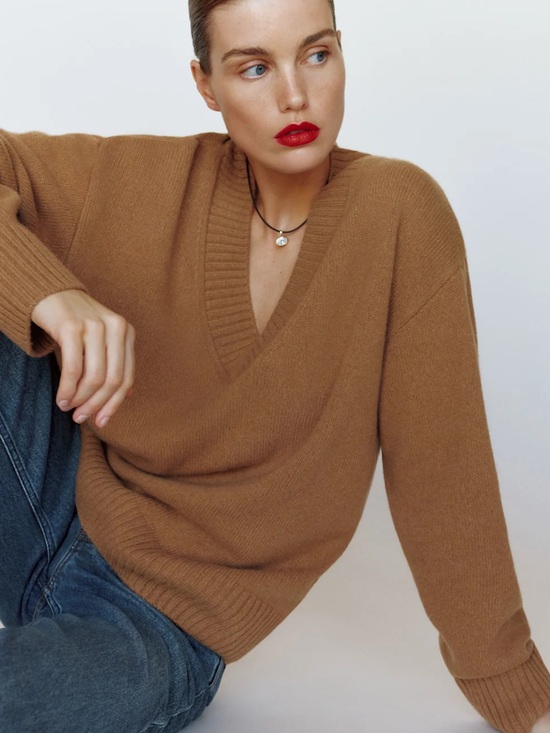 Reformation Sweaters - Reformation Jadey Cashmere Oversized V-Neck Sweater